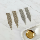 Ατσάλινα glam κρεμαστά σκουλαρίκια με strass σε χρυσό και ασημί – So Cute by Dimi