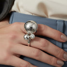 Statement δαχτυλίδι με δύο μπίλιες και στρογγυλό ζιργκόν σε χρυσό ή ασημί χρώμα – So Cute by Dimi