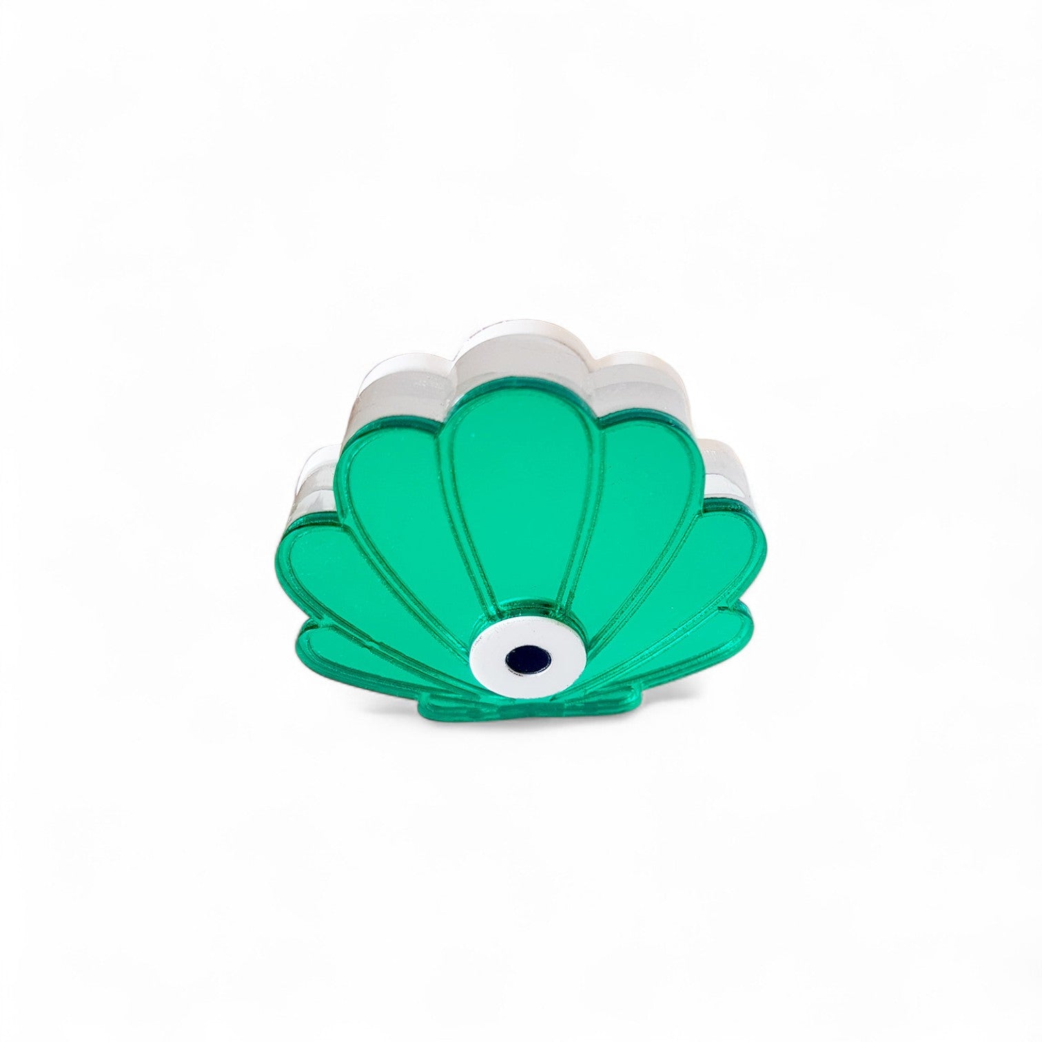 Χειροποίητο επιτραπέζιο γούρι κοχύλι με μάτι από πλεξιγκλάς καθρέφτη και λευκή πλάτη, So Cute by Dimi.