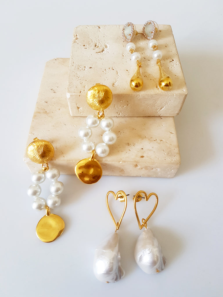 Σκουλαρίκια καρδιά με πέτρα πέρλας - So Cute by Dimi