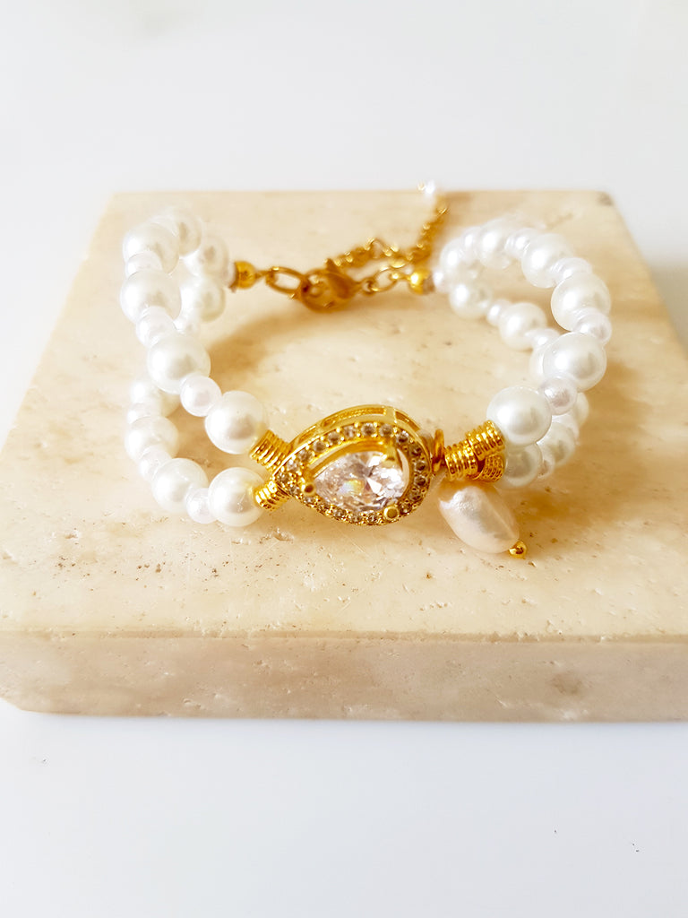 Flirt bracelet