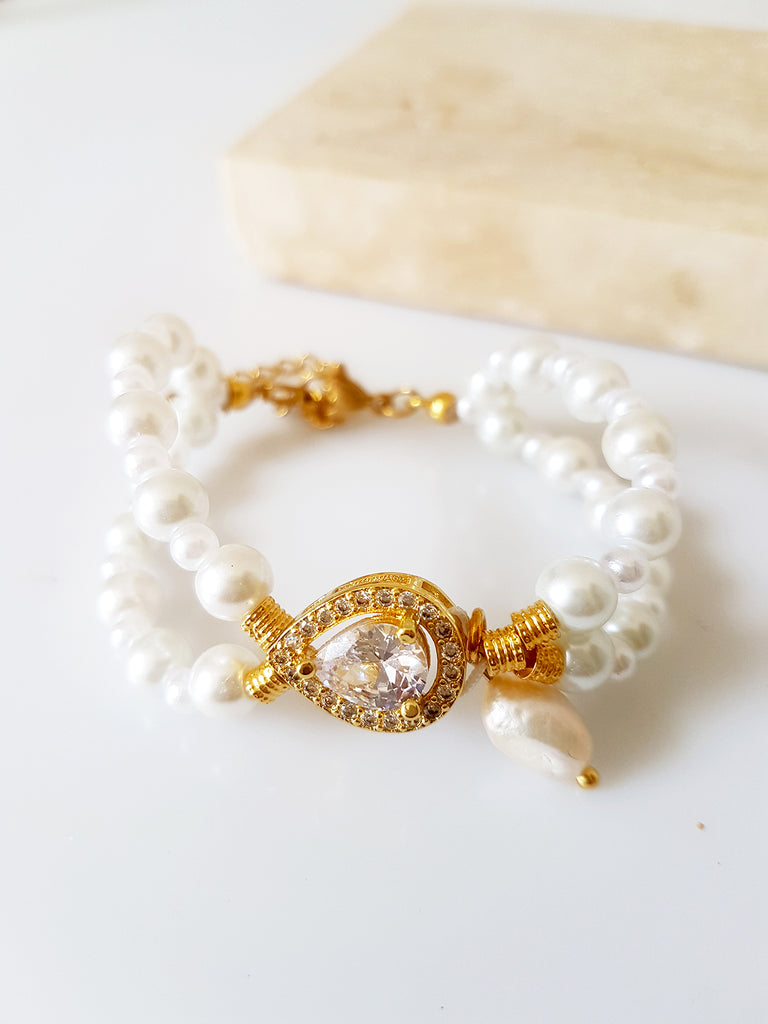 Flirt bracelet