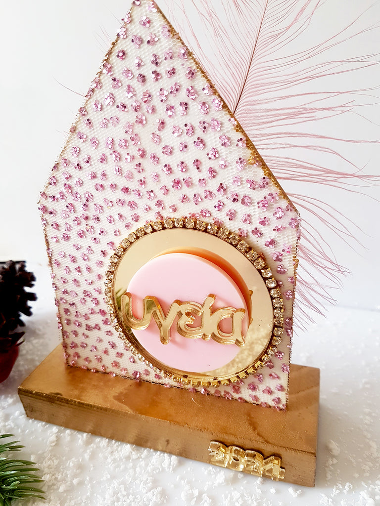 Merry & Pink επιτραπέζιο γούρι σπίτι - So Cute by Dimi