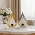 Επιτραπέζιο γούρι μάτι από plexiglass καθρέφτη και λευκό plexi, σε δύο χρώματα, φωτογραφημένο σε πολυτελές interior styling