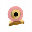 Επιτραπέζιο γούρι μάτι από πλεξιγκλάς σε ροζ με χρυσό καθρέφτη και ξύλινη βάση – So Cute by Dimi