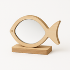 Επιτραπέζιο ψάρι–καθρέφτης από plexiglass με ξύλινη βάση – So Cute by Dimi