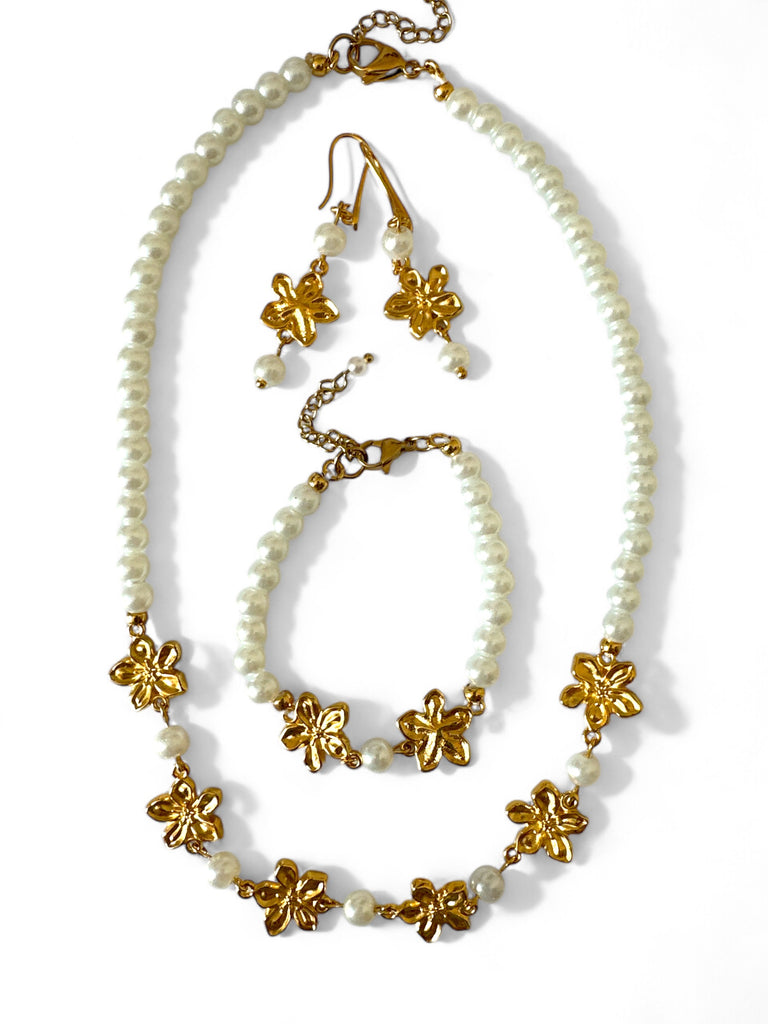 FLOWERS PEARL BRACELET - So Cute by Dimi
