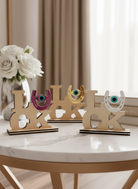 Επιτραπέζιο γούρι LUCK από ξύλο και plexiglass καθρέφτη με μάτι και πέταλο, χειροποίητη κατασκευή, 13×15 cm.