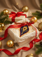 Γούρι 2026 Fairytale Ornament plexiglass με κρύσταλλο και κόκκινες κορδέλες – So Cute by Dimi