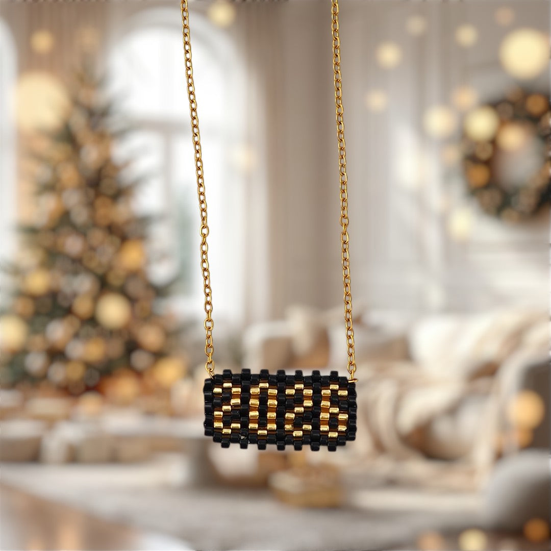 Κολιέ γούρι 2026 με Miyuki χάντρες σε μαύρο και χρυσό – So Cute by Dimi