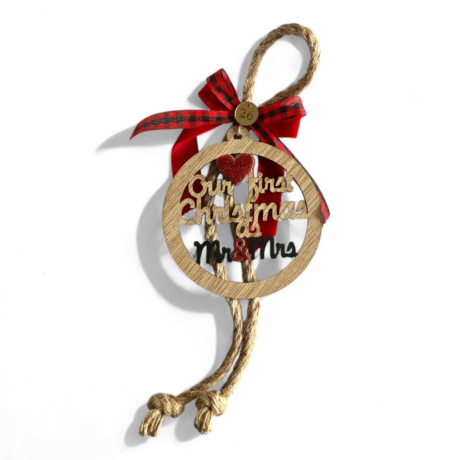Χειροποίητο ξύλινο γούρι Our First Christmas as Mr & Mrs με κορδέλες glitter και σατέν – So Cute by Dimi