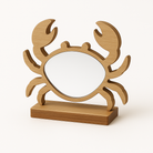 Επιτραπέζιο διακοσμητικό καβούρι από ξύλο με καθρέφτη σε ασημί χρώμα από το brand So Cute by Dimi