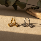 Ατσάλινα σκουλαρίκια τετράφυλλο με ζιργκόν σε χρυσό και ασημί – So Cute by Dimi