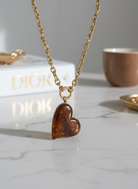 Ατσάλινο κολιέ So Cute by Dimi με χρυσή αλυσίδα και καφέ tortoise καρδιά