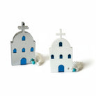 Μικρό επιτραπέζιο γούρι εκκλησάκι από πλεξιγκλάς με μπλε λεπτομέρειες και φούντα – So Cute by Dimi"