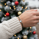 Ανδρικό βραχιόλι-γούρι 2026 με μάτι και κορδόνι σε τέσσερα χρώματα.