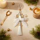 Χειροποίητο γούρι άγγελος με ξύλο, λευκό plexiglass, στρας και λευκή φούντα – So Cute by Dimi