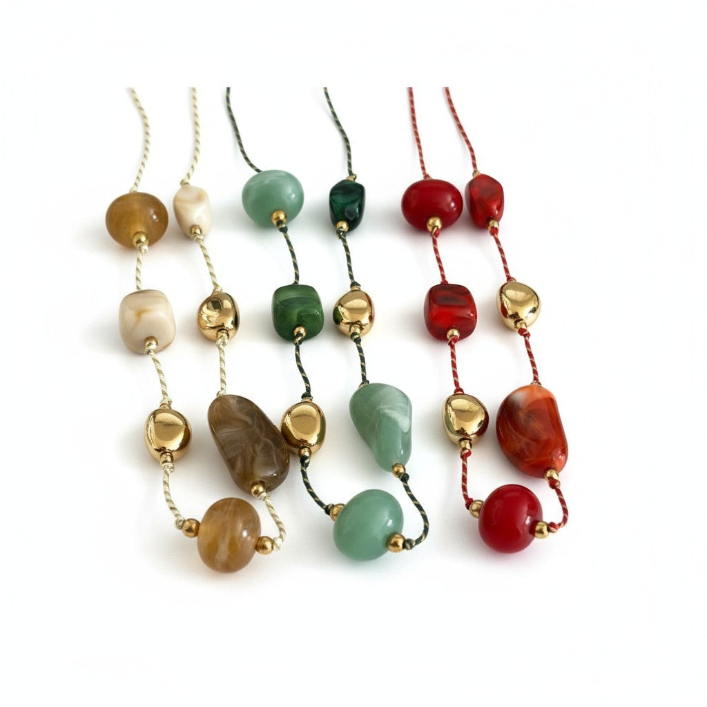 Μακρύ κολιέ με κορδόνι, χάντρες πέτρας και ατσάλινα μεταλλικά στοιχεία – So Cute by Dimi