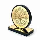 Χειροποίητο επιτραπέζιο γούρι πυξίδα από πλεξιγκλάς καθρέφτη με χάραξη, διαθέσιμο σε μαύρο ή λευκό με χρυσό ή ασημί, So Cute by Dimi.