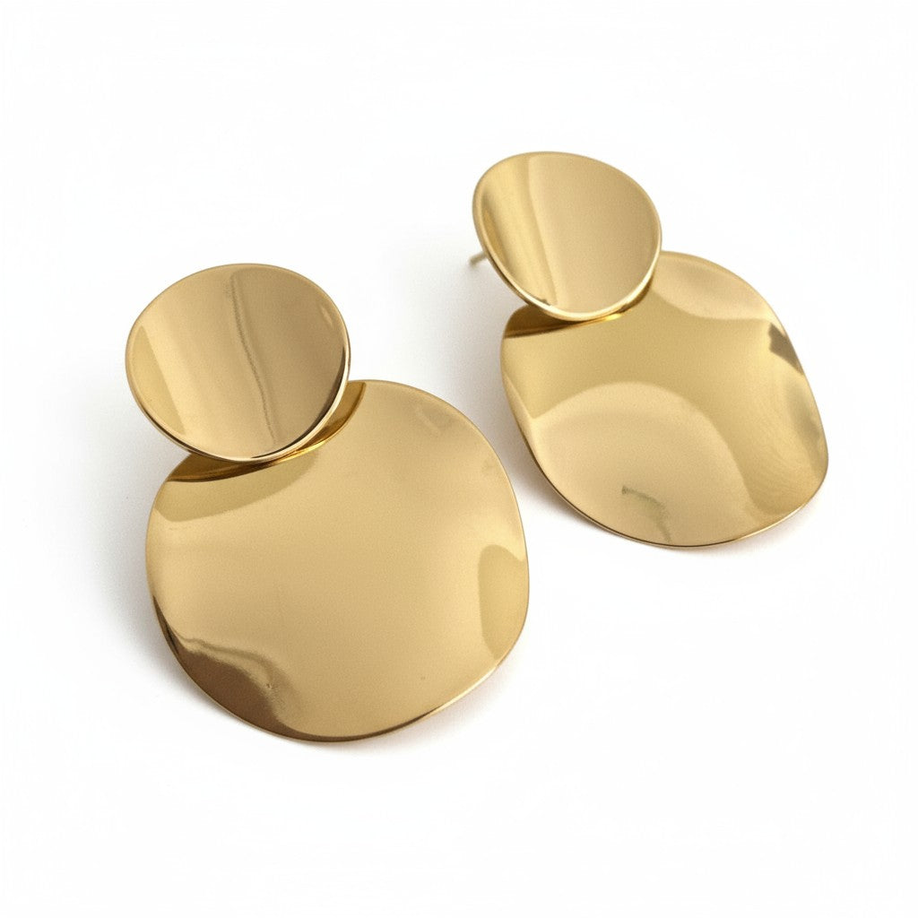 Ατσάλινα σκουλαρίκια 4 εκ. με μοντέρνο sculptural design σε χρυσό,  So Cute by Dimi