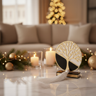 Plexiglass γούρι Tree of Life 2026 σε μαύρο-λευκό-χρυσό με λευκή φούντα — So Cute by Dimi