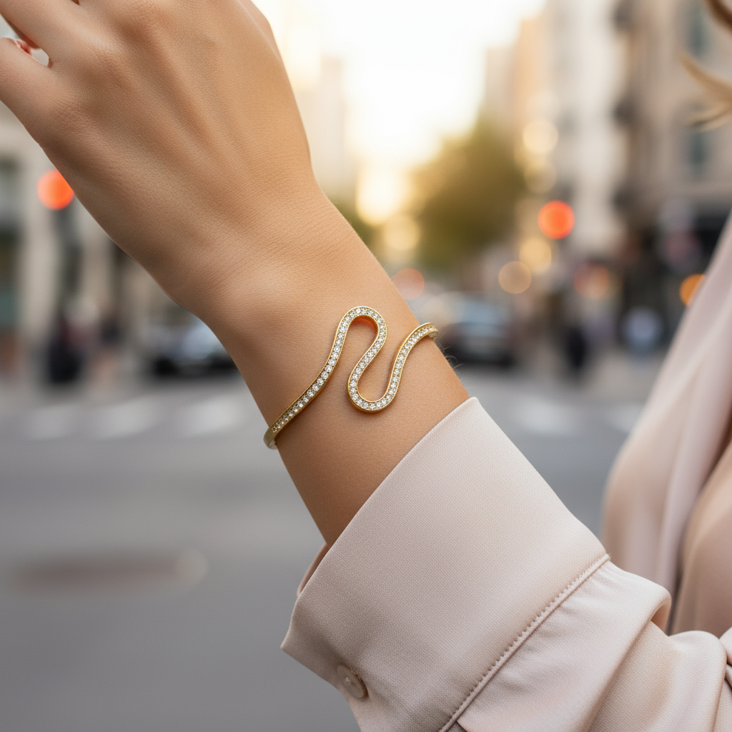 Ατσάλινο βραχιόλι με κυματιστή ροή και ζιργκόν – Crystal Flow Bangle