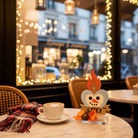 Γούρι 2026 επιτραπέζιο plexiglass χιονάνθρωπος με φιόγκο & banner Cozy – So Cute by Dimi