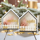 Επιτραπέζιο γούρι σπιτάκι Ευχές με γούνινη σκεπή, χρυσό καθρέφτη και charm 2026 σε διαστάσεις 15×14 εκ., So Cute by Dimi