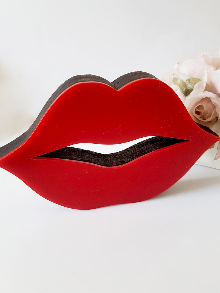 Επιτραπέζιο γούρι Lips - So Cute by Dimi