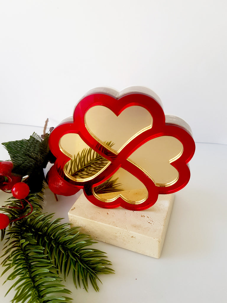 Επιτραπέζιο γούρι Τετράφυλλο τριφύλλι με καρδιές - So Cute by Dimi