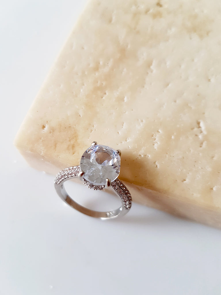 Δαχτυλίδι με κρυστάλλινη πέτρα και ζιργκόν - So Cute by Dimi