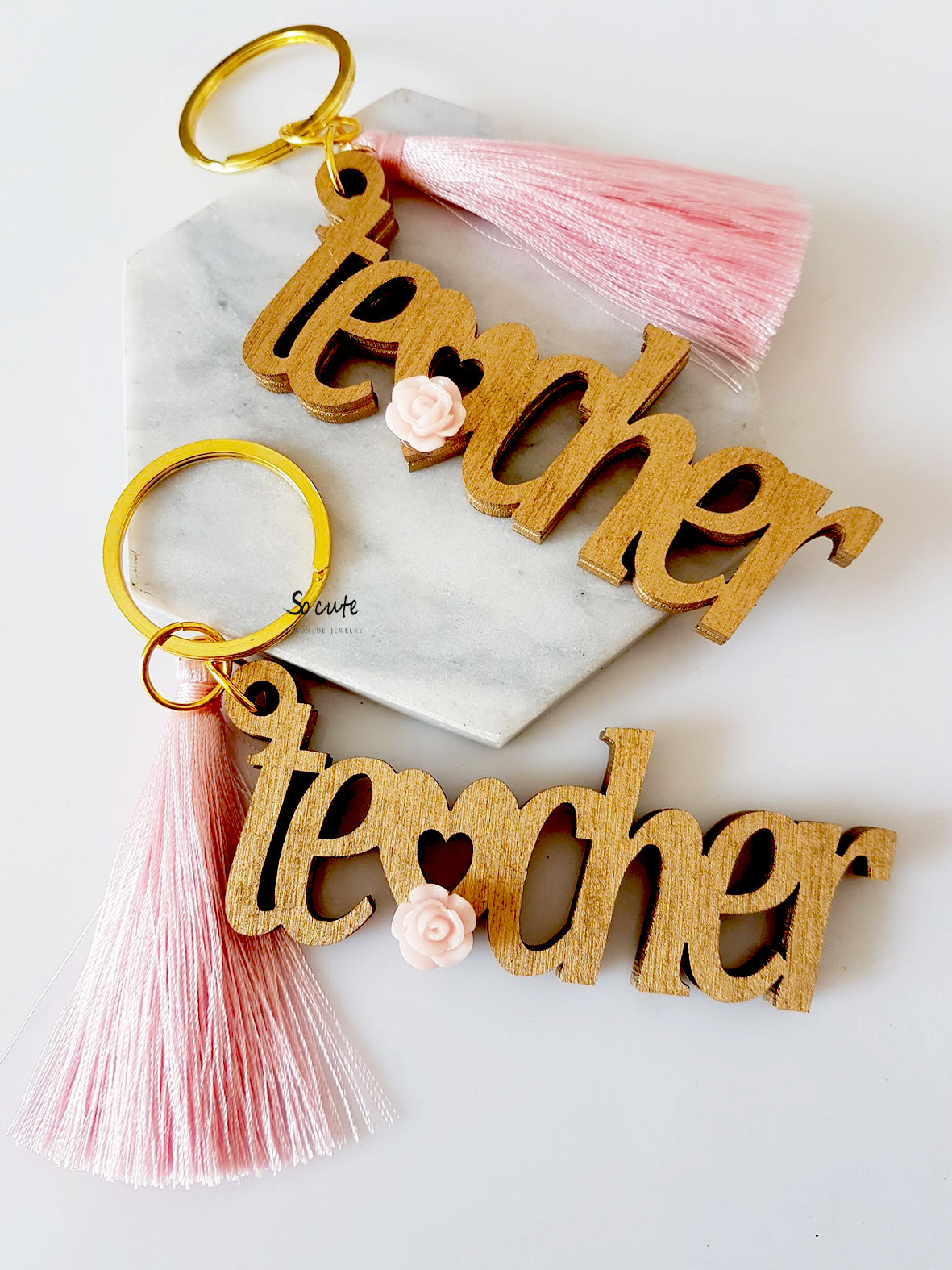 Γυναικείο μπρελόκ teacher με φούντα - socutebydimi